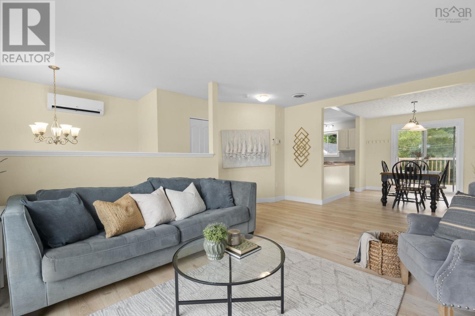 Property at 47 Armoyan Drive image 5