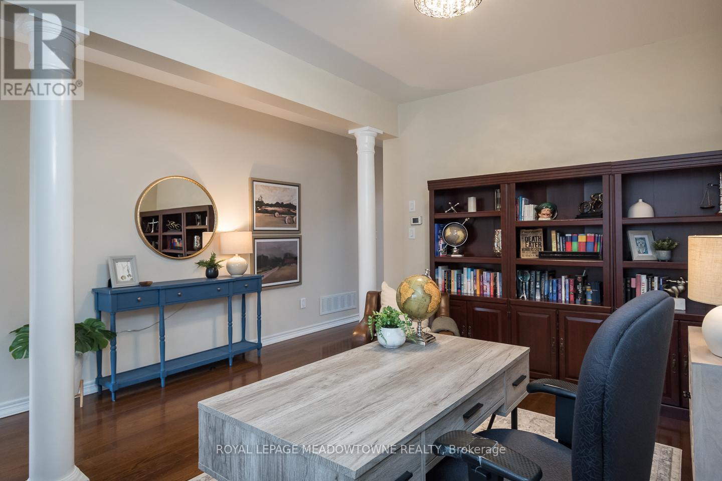 Property at 476 LAUNDON TERRACE image 5