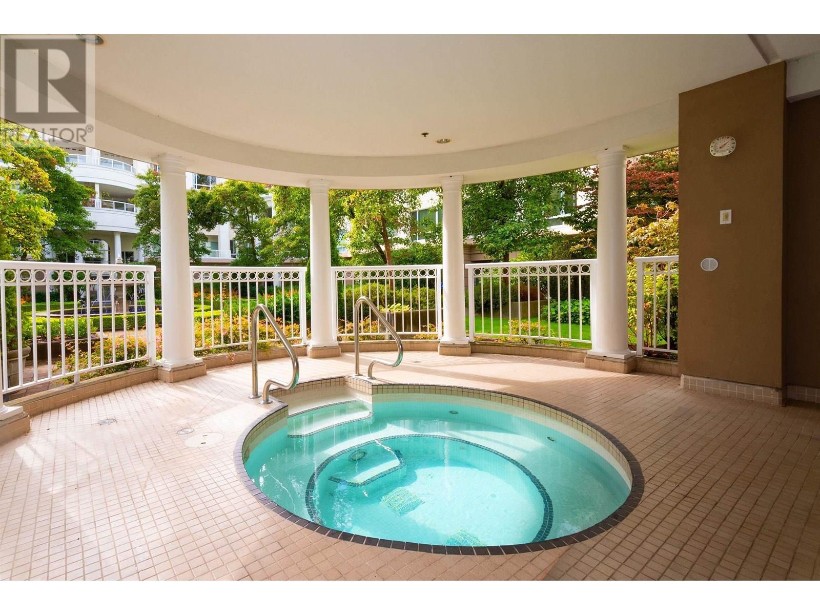 320 5735 Hampton Place, Vancouver, British Columbia  V6V 2G8 - Photo 4 - R3027639