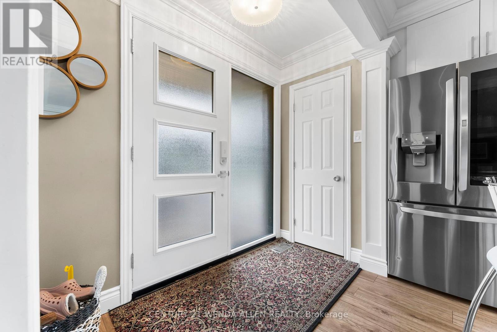 Property at 804 BEECH STREET W image 3