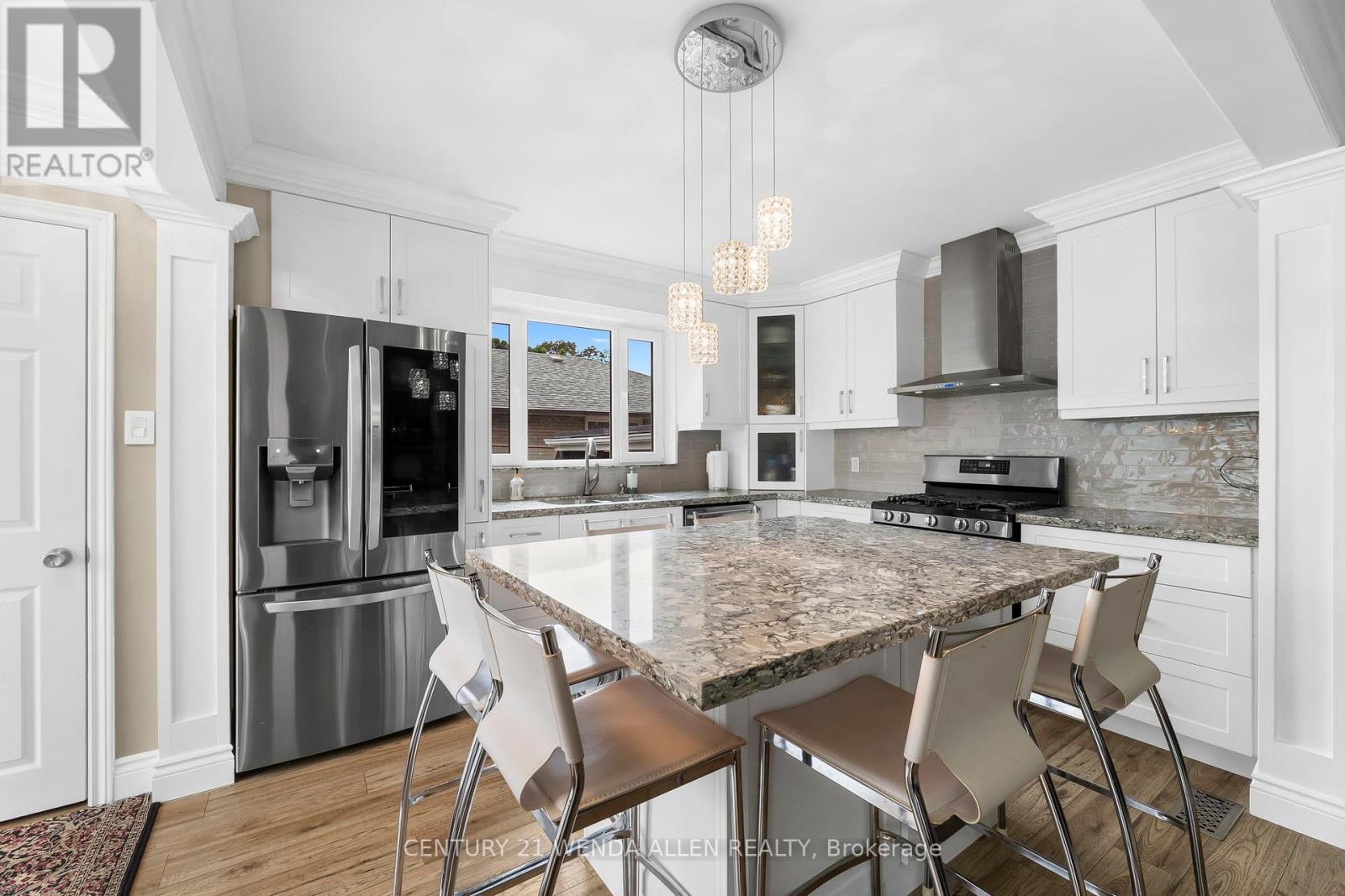 Property at 804 BEECH STREET W image 5