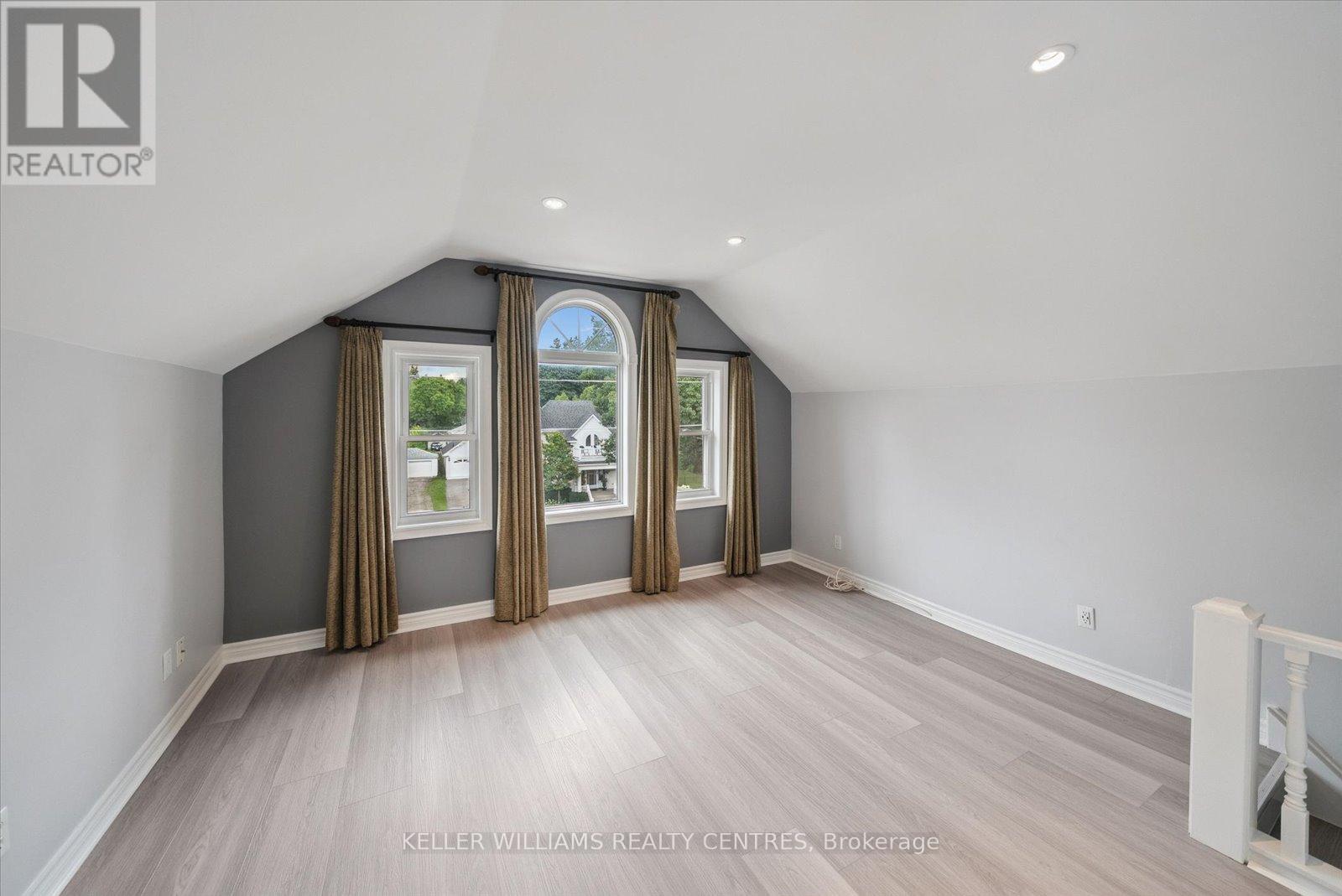 56 Prospect Street, Newmarket, Ontario  L3Y 3S9 - Photo 29 - N12294794