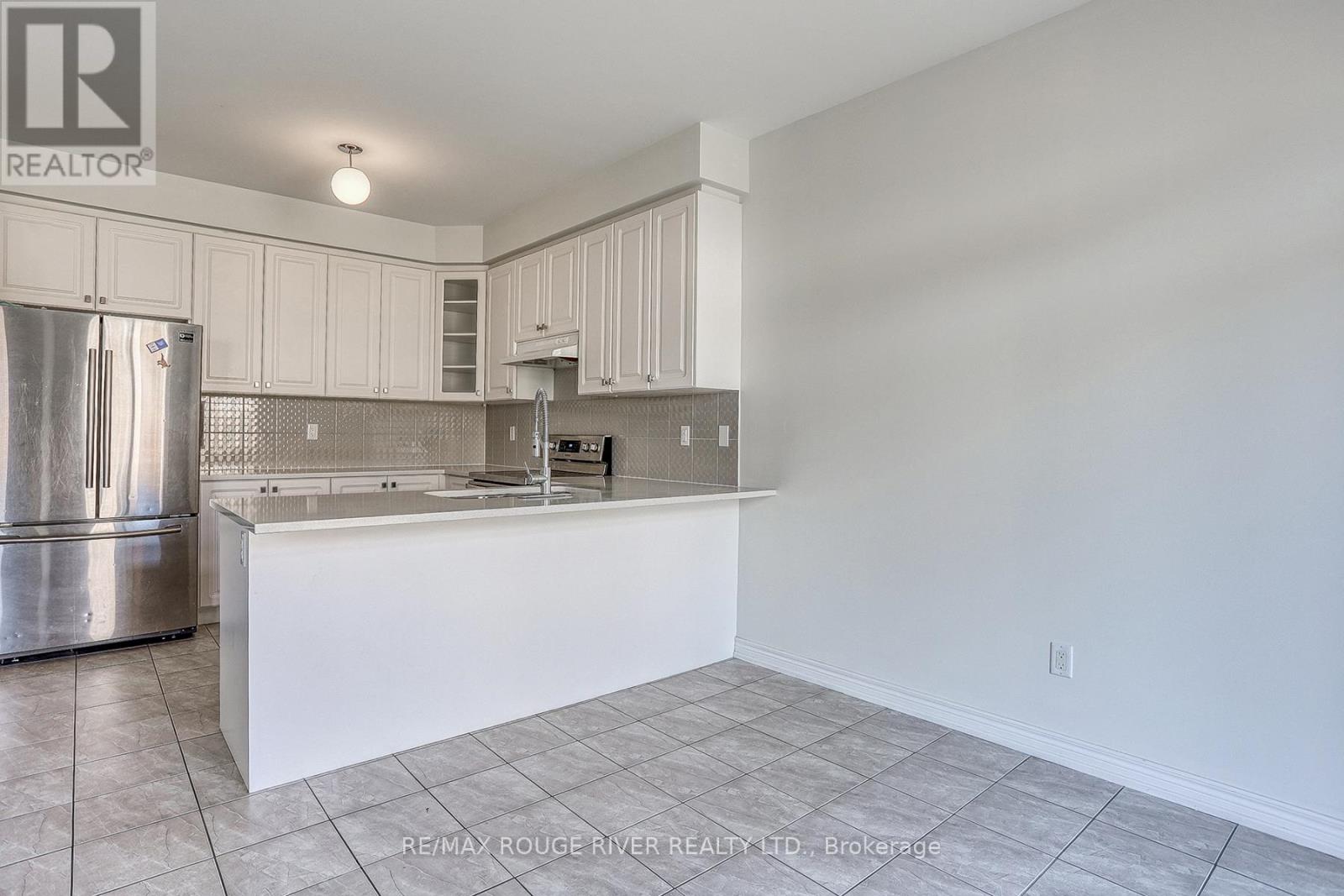 35 Thomas Bird Street, Clarington, Ontario  L1C 7C9 - Photo 18 - E12294859