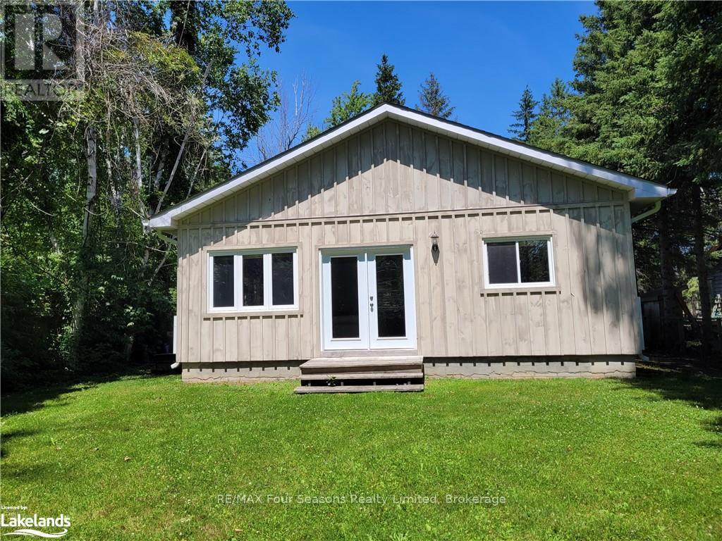 209886 Highway 26 Highway, Blue Mountains, Ontario  L9Y 0L1 - Photo 2 - X12123605