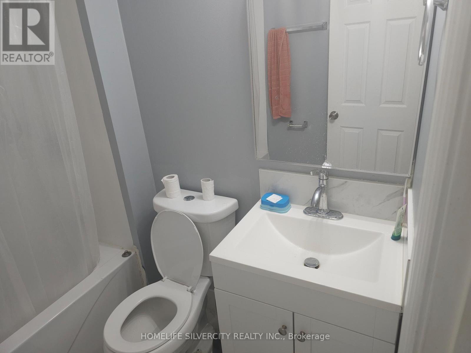 3035 Victory Crescent, Mississauga, Ontario  L4T 1L5 - Photo 10 - W12294735