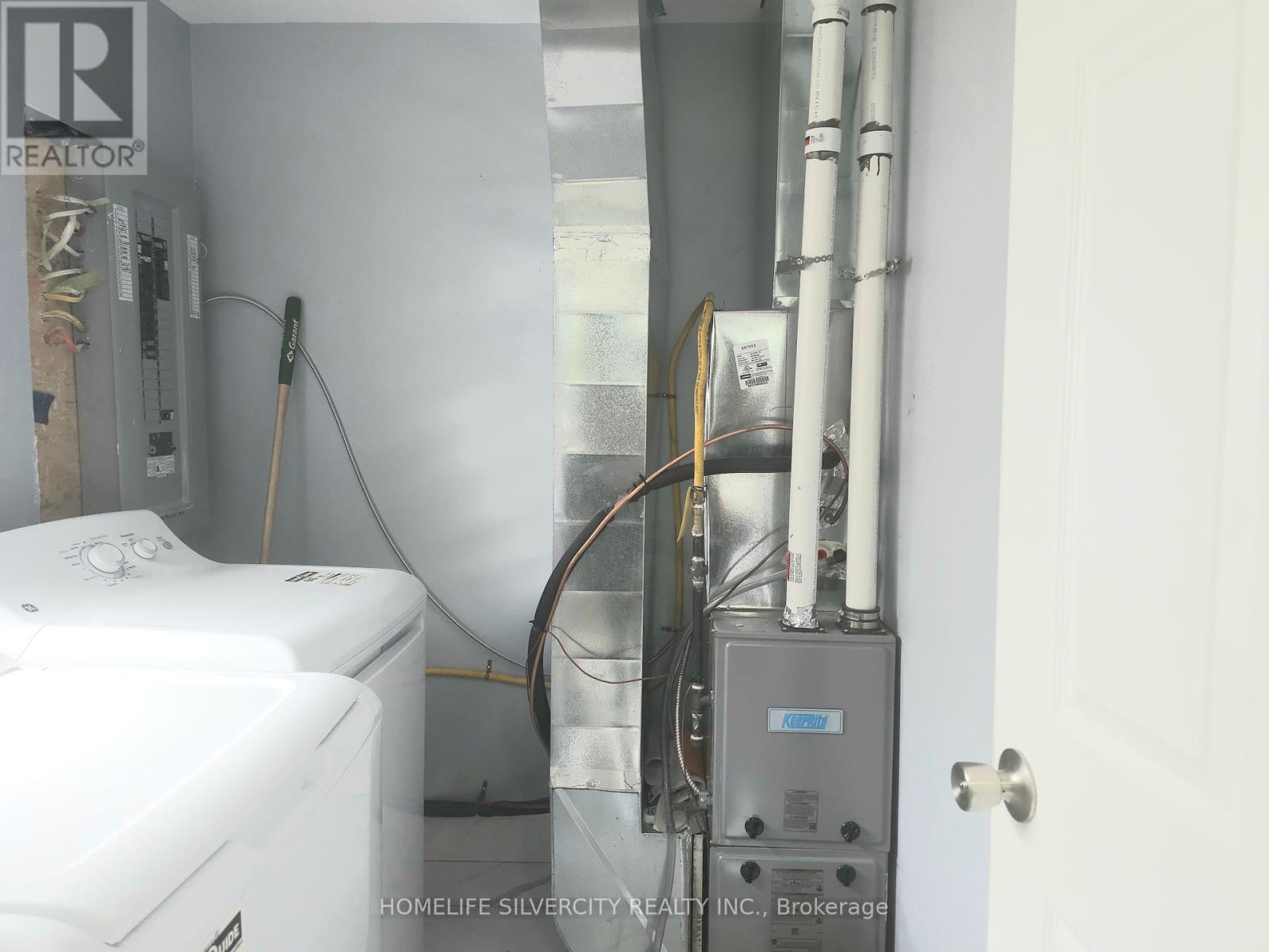 3035 Victory Crescent, Mississauga, Ontario  L4T 1L5 - Photo 17 - W12294735