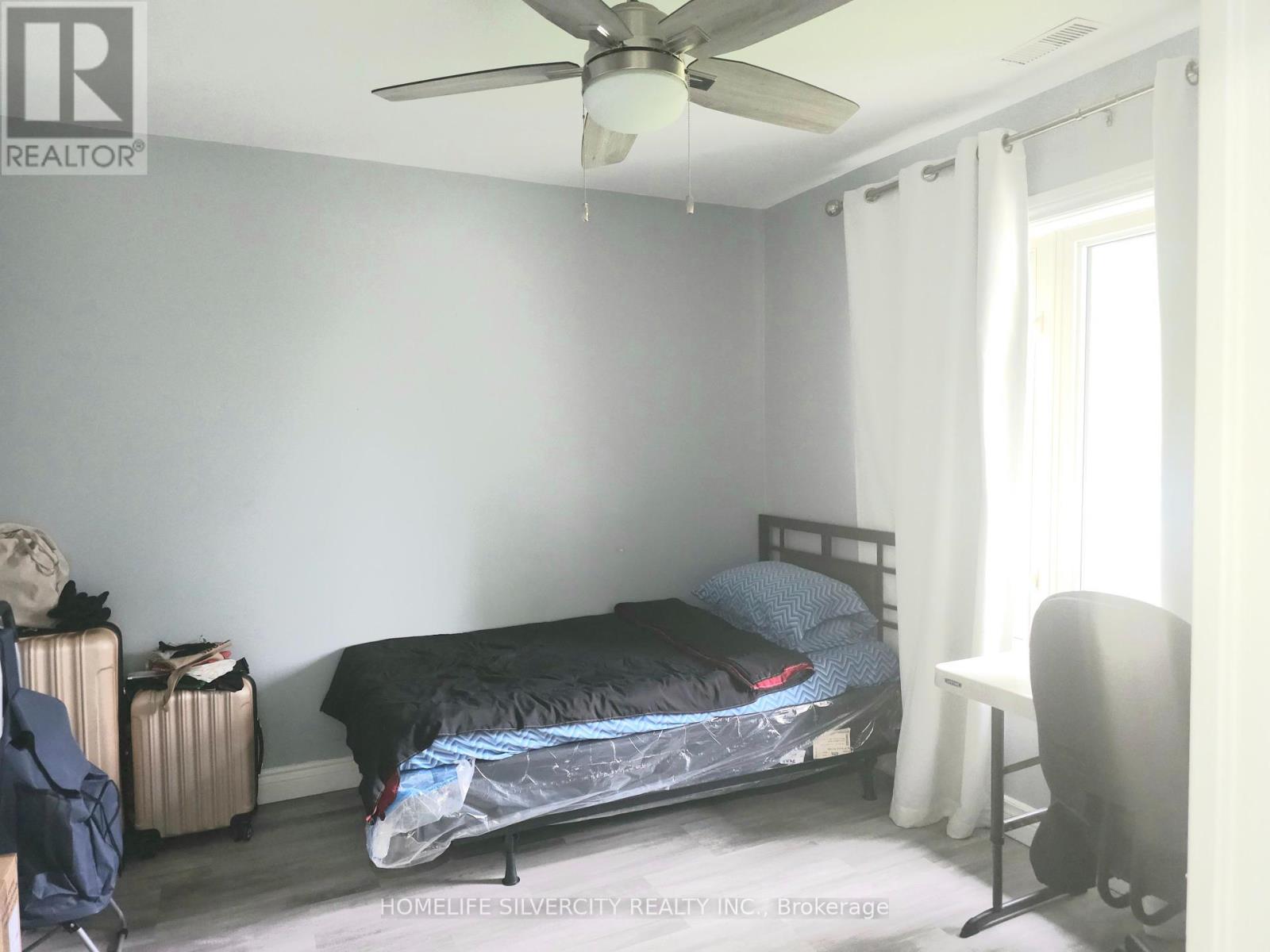 3035 Victory Crescent, Mississauga, Ontario  L4T 1L5 - Photo 4 - W12294735