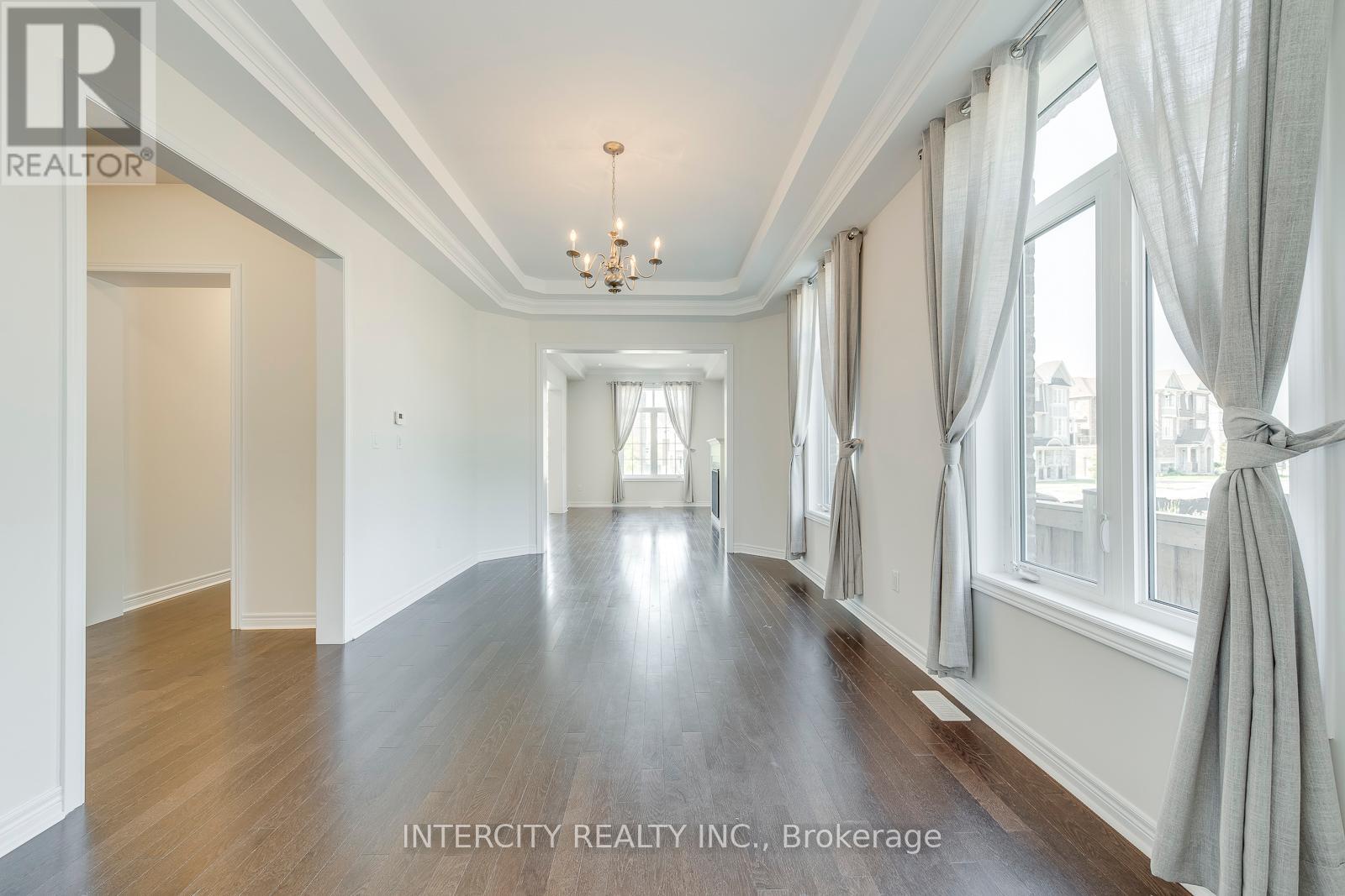 259 Polly Drive, Oakville, Ontario  L6M 0X3 - Photo 10 - W12294801