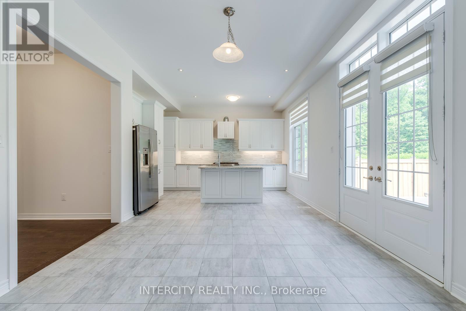 259 Polly Drive, Oakville, Ontario  L6M 0X3 - Photo 16 - W12294801