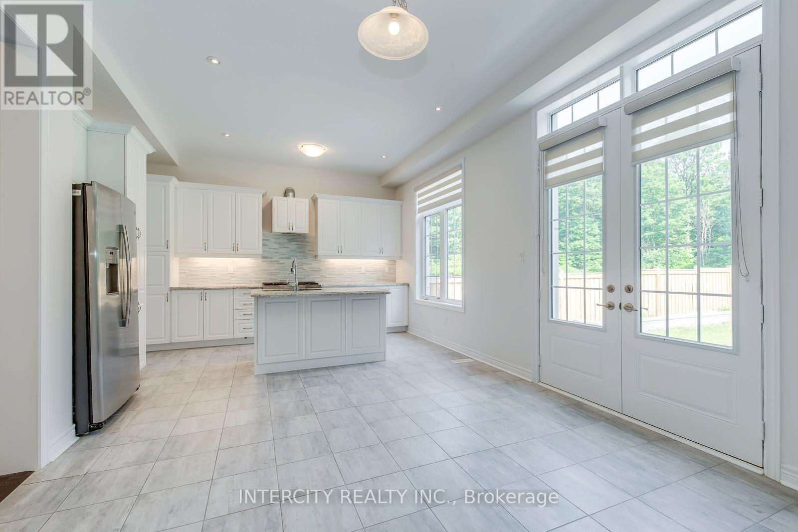 259 Polly Drive, Oakville, Ontario  L6M 0X3 - Photo 17 - W12294801