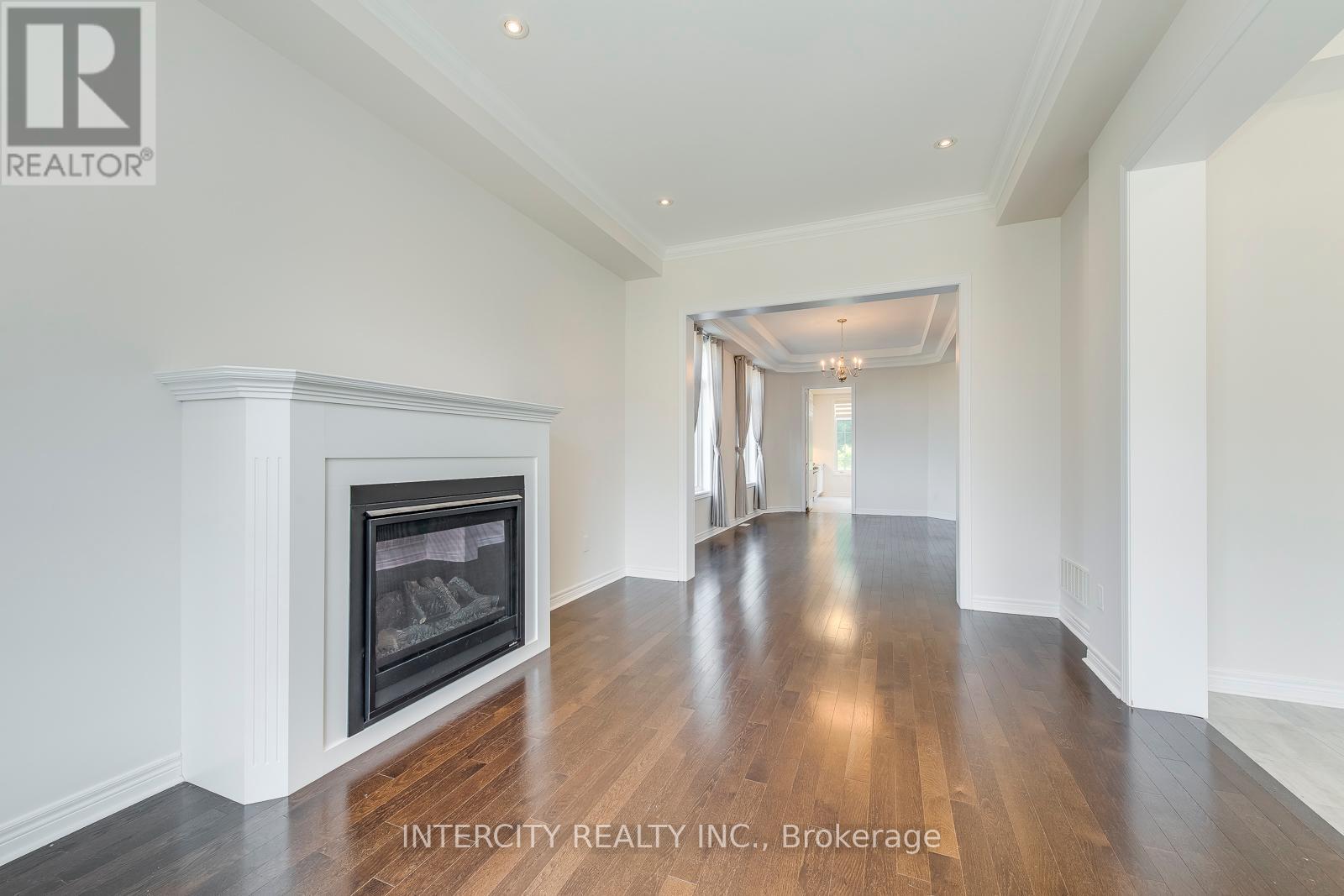 259 Polly Drive, Oakville, Ontario  L6M 0X3 - Photo 9 - W12294801