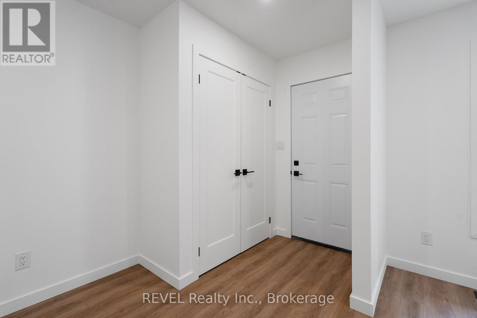 1372 Haist Street, Pelham, Ontario  L0S 1M0 - Photo 10 - X12294874