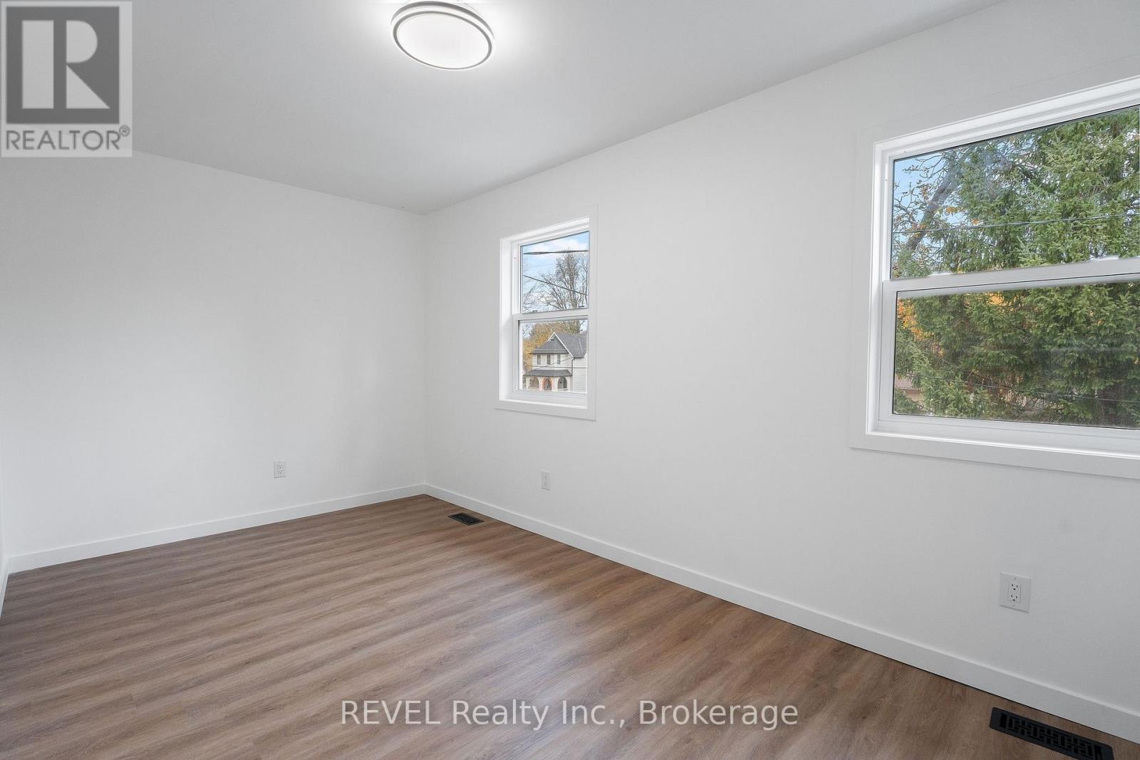 1372 Haist Street, Pelham, Ontario  L0S 1M0 - Photo 22 - X12294874