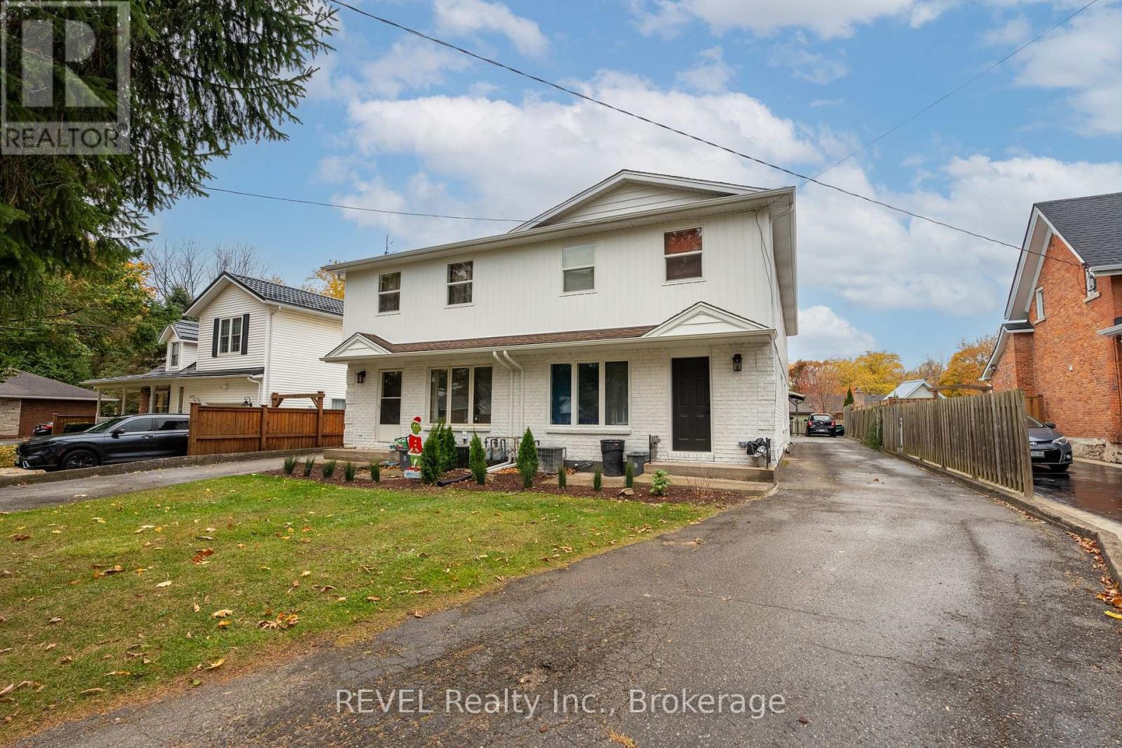 1372 Haist Street, Pelham, Ontario  L0S 1M0 - Photo 3 - X12294874