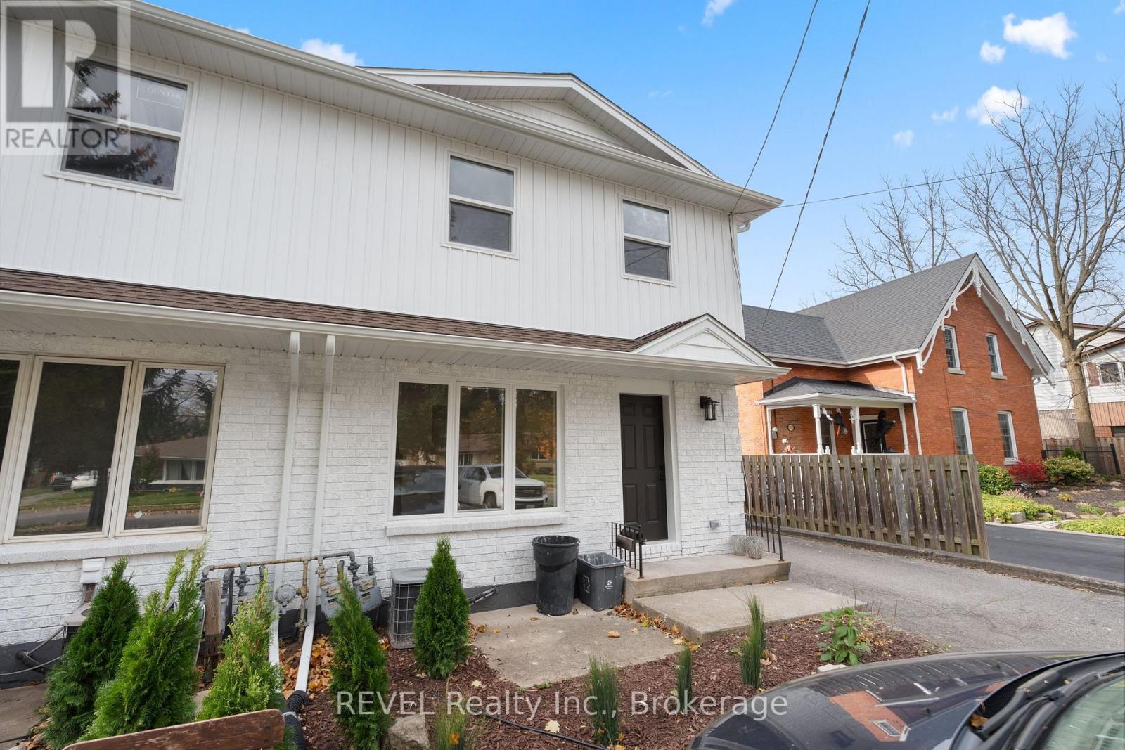 1372 Haist Street, Pelham, Ontario  L0S 1M0 - Photo 5 - X12294874