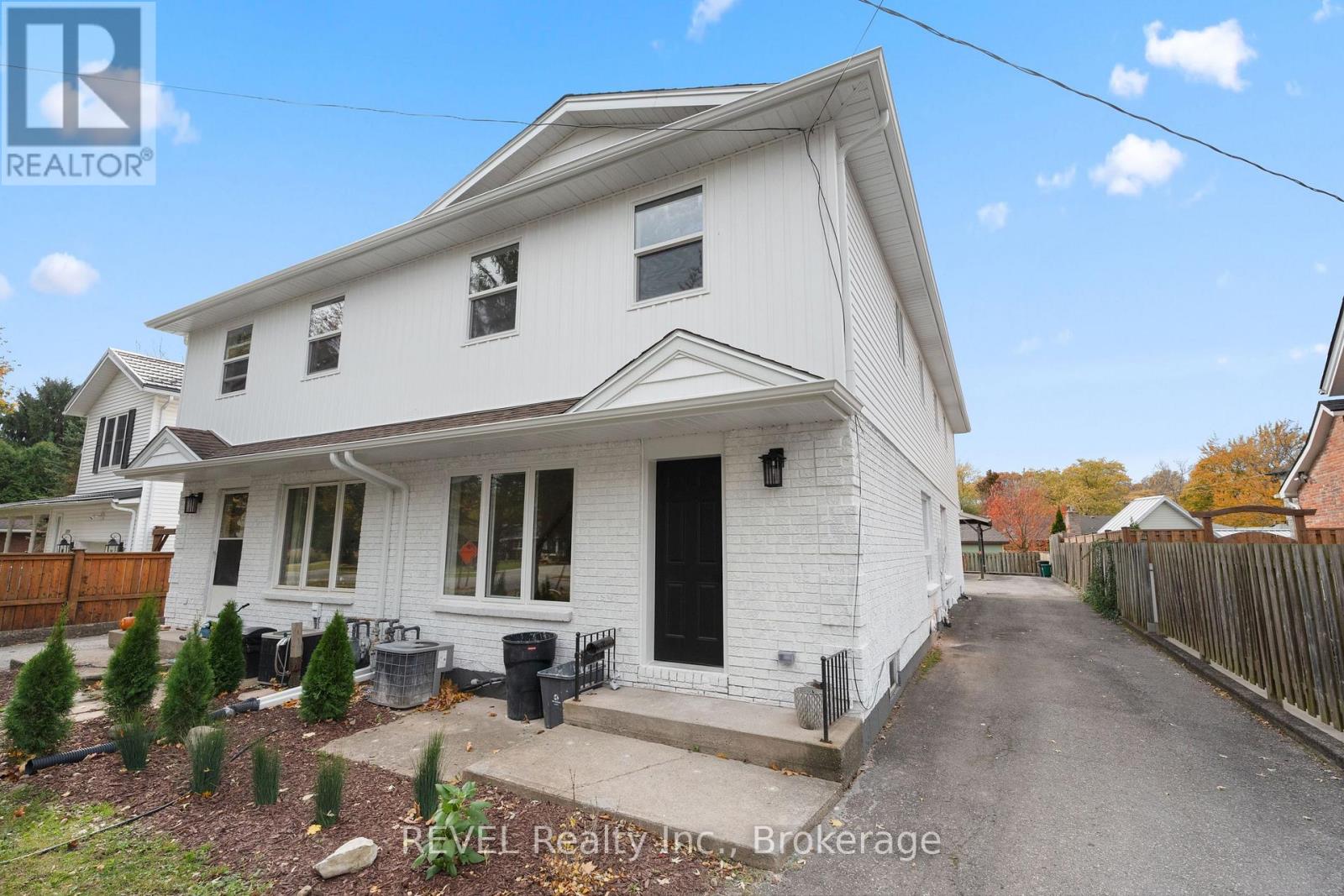 1372 Haist Street, Pelham, Ontario  L0S 1M0 - Photo 6 - X12294874