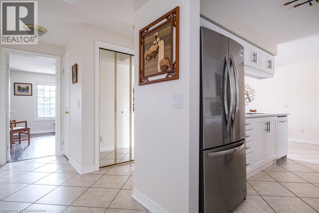 Property at 990 GOLF LINKS Road Unit# 208 image 3
