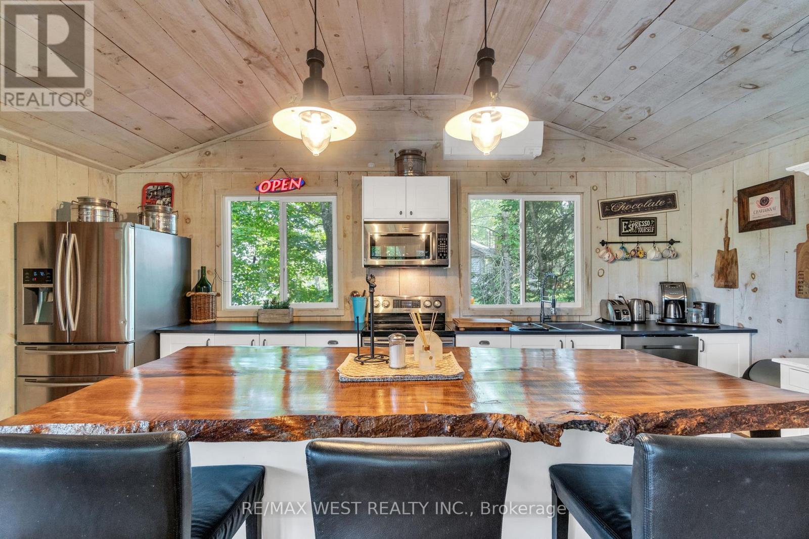 18 Inverlochy Road, Carling, Ontario  P0G 1G0 - Photo 24 - X12294716