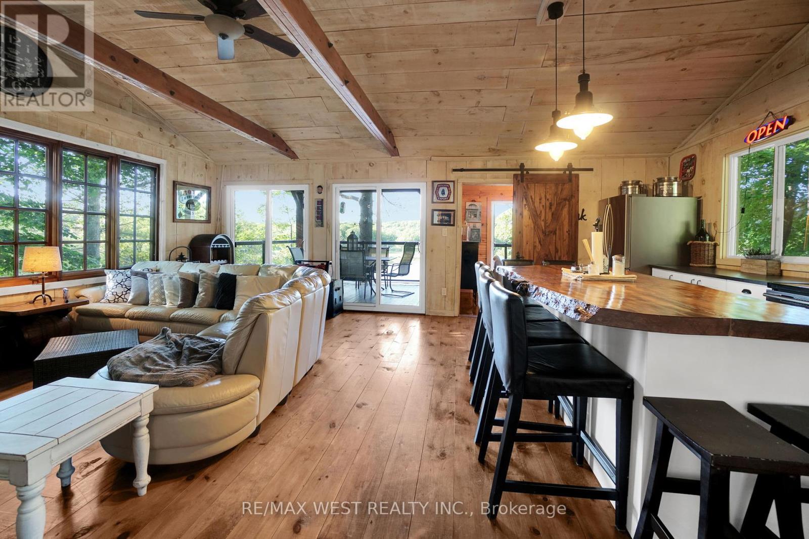 18 Inverlochy Road, Carling, Ontario  P0G 1G0 - Photo 4 - X12294716