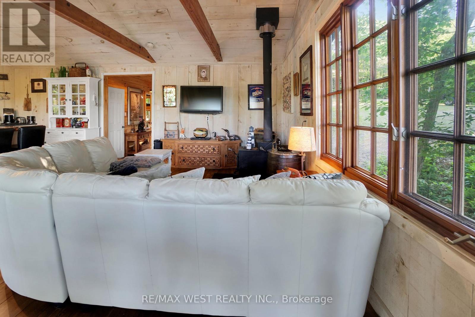 18 Inverlochy Road, Carling, Ontario  P0G 1G0 - Photo 6 - X12294716