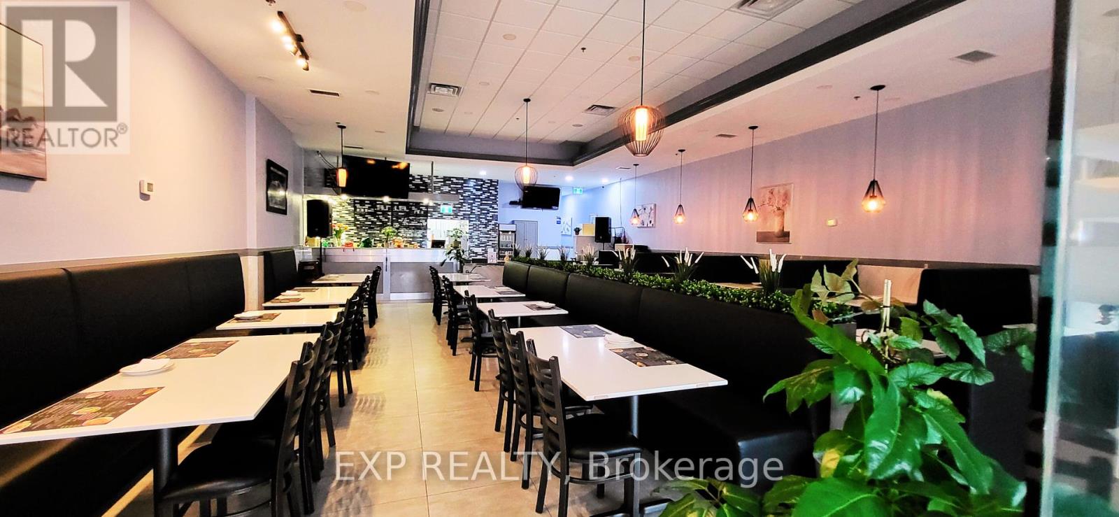 101, 109 - 891 Upper James Street, Hamilton, Ontario  L9C 7N1 - Photo 1 - X12294787