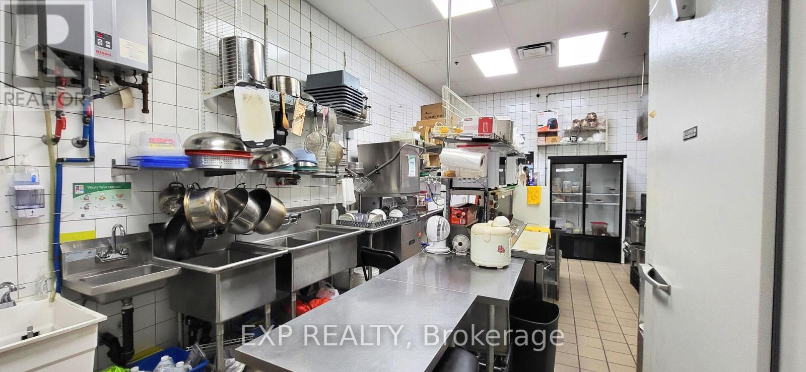 101, 109 - 891 Upper James Street, Hamilton, Ontario  L9C 7N1 - Photo 10 - X12294787