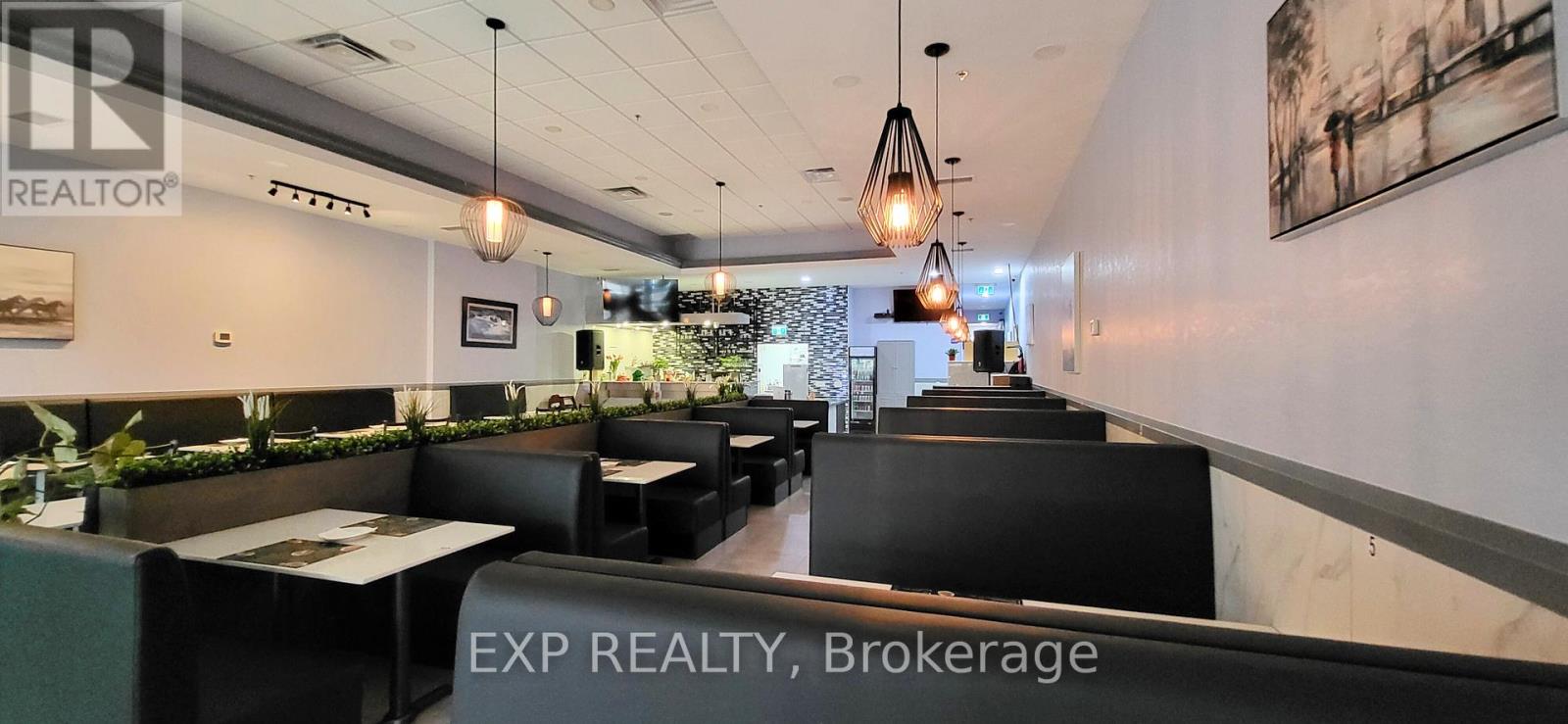101, 109 - 891 Upper James Street, Hamilton, Ontario  L9C 7N1 - Photo 2 - X12294787