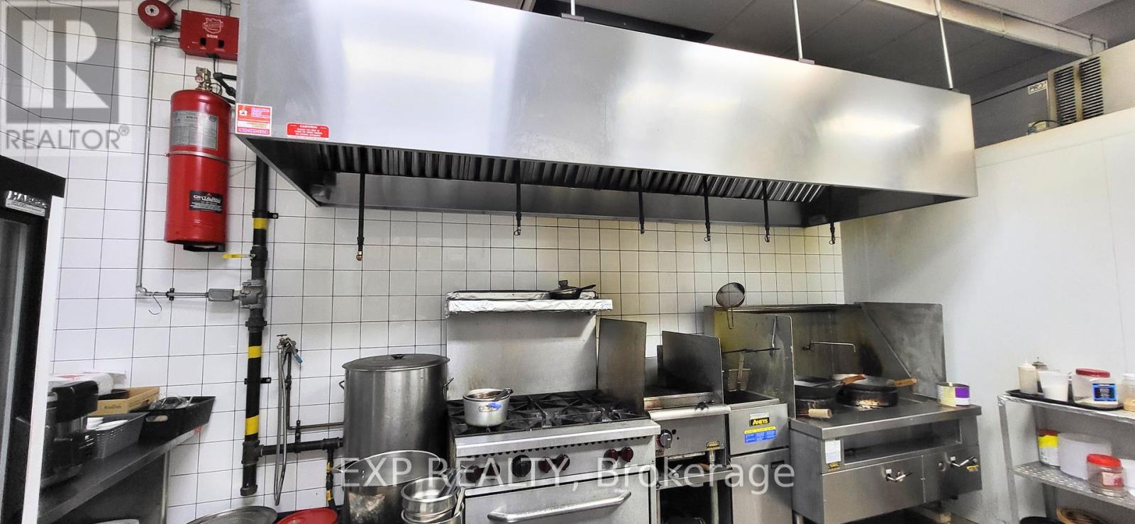 101, 109 - 891 Upper James Street, Hamilton, Ontario  L9C 7N1 - Photo 8 - X12294787