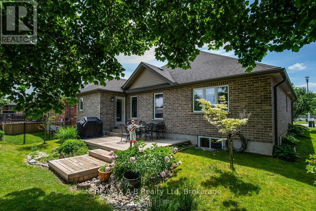 86 Jacob Street W, East Zorra-Tavistock, Ontario  N0B 2R0 - Photo 10 - X12294845