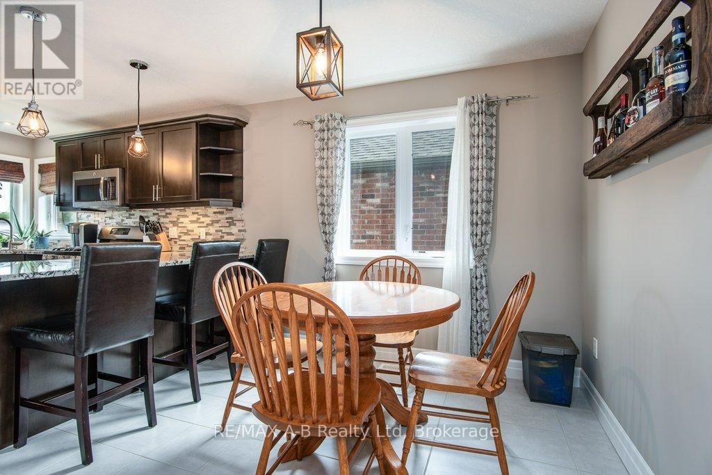 86 Jacob Street W, East Zorra-Tavistock, Ontario  N0B 2R0 - Photo 24 - X12294845
