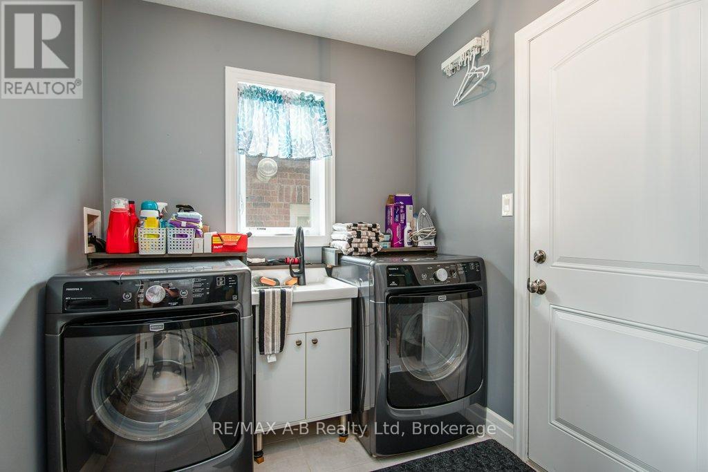 86 Jacob Street W, East Zorra-Tavistock, Ontario  N0B 2R0 - Photo 29 - X12294845