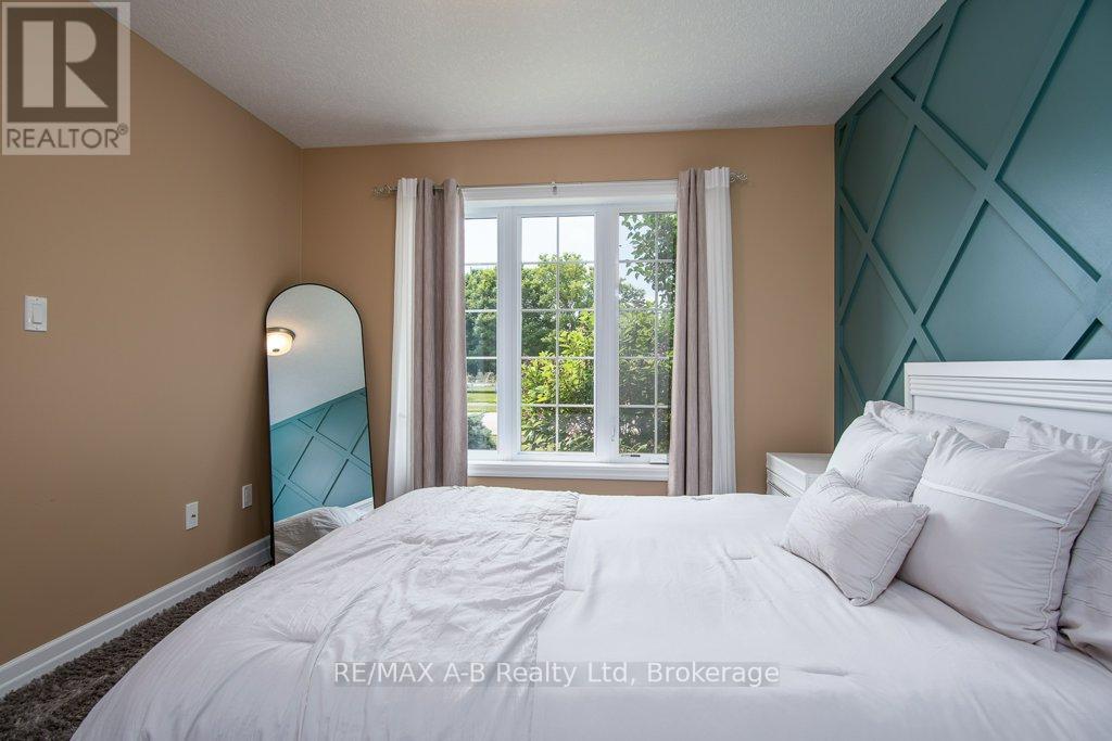 86 Jacob Street W, East Zorra-Tavistock, Ontario  N0B 2R0 - Photo 31 - X12294845