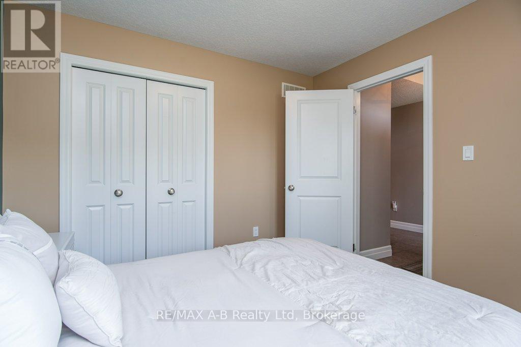86 Jacob Street W, East Zorra-Tavistock, Ontario  N0B 2R0 - Photo 32 - X12294845