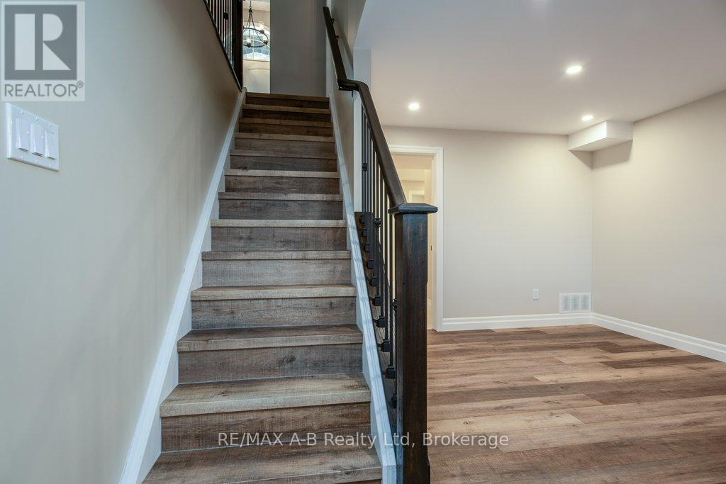 86 Jacob Street W, East Zorra-Tavistock, Ontario  N0B 2R0 - Photo 38 - X12294845