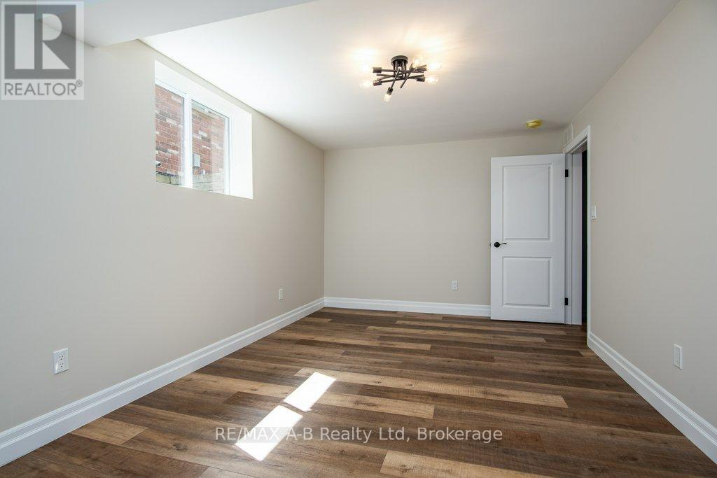 86 Jacob Street W, East Zorra-Tavistock, Ontario  N0B 2R0 - Photo 42 - X12294845