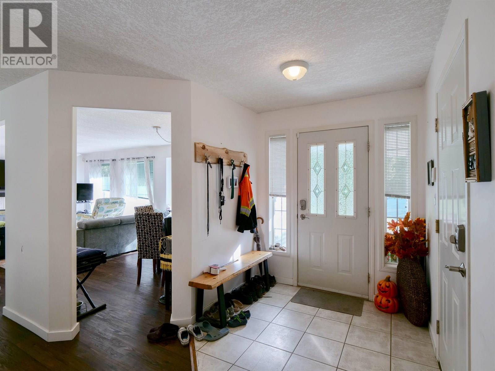 Property at 102 1702 DYKE ROAD image 2
