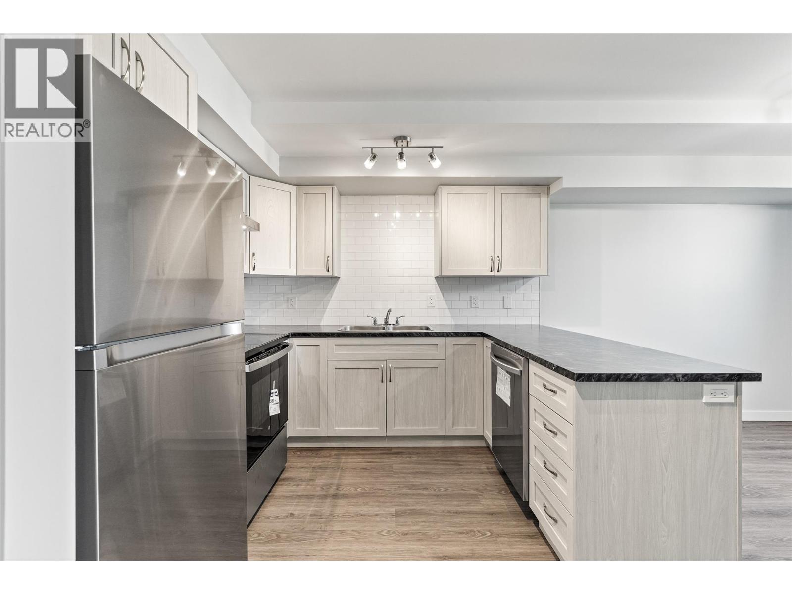 418 9th Avenue S, Creston, British Columbia  V0B 1G3 - Photo 6 - 10355547