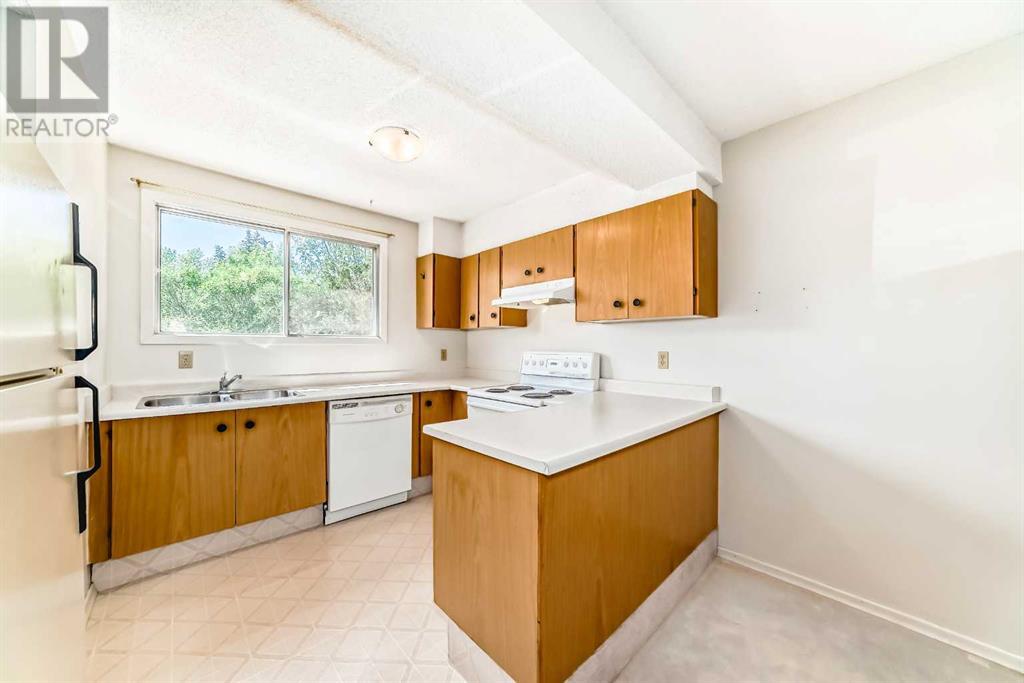 Property at 2187 Woodview Drive SW image 5