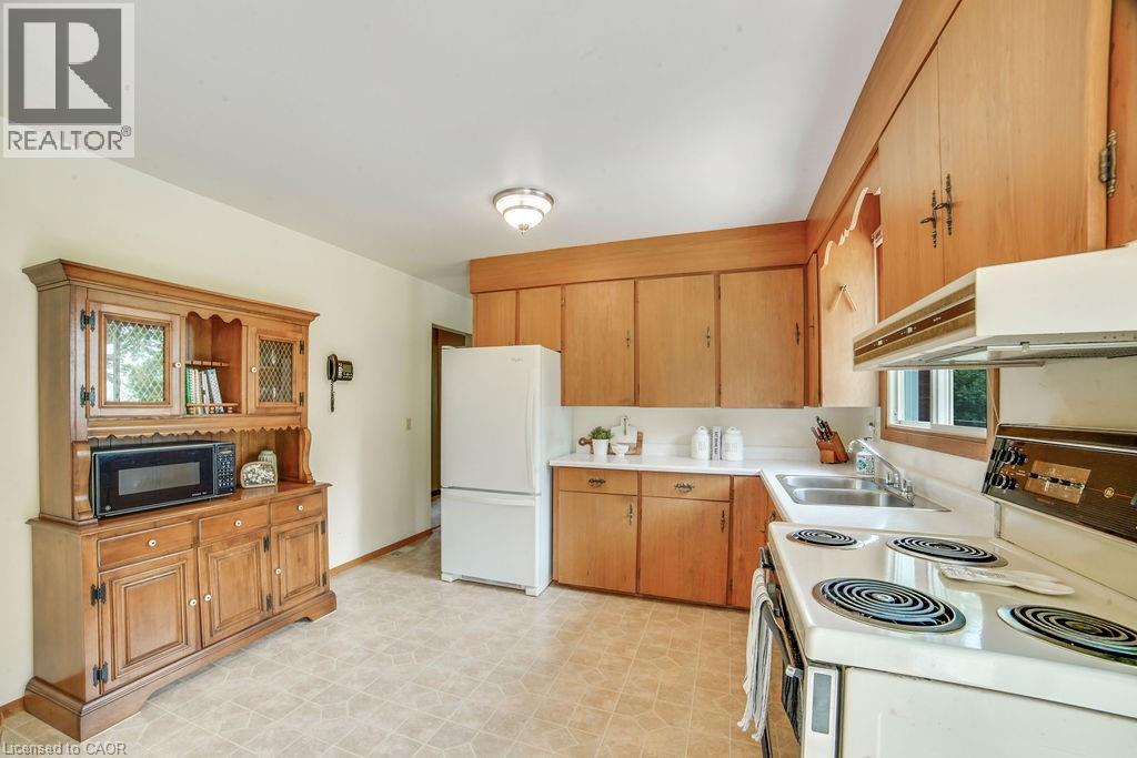 881 Kings Row, Dunnville, Ontario  N1A 2W8 - Photo 16 - 40752864