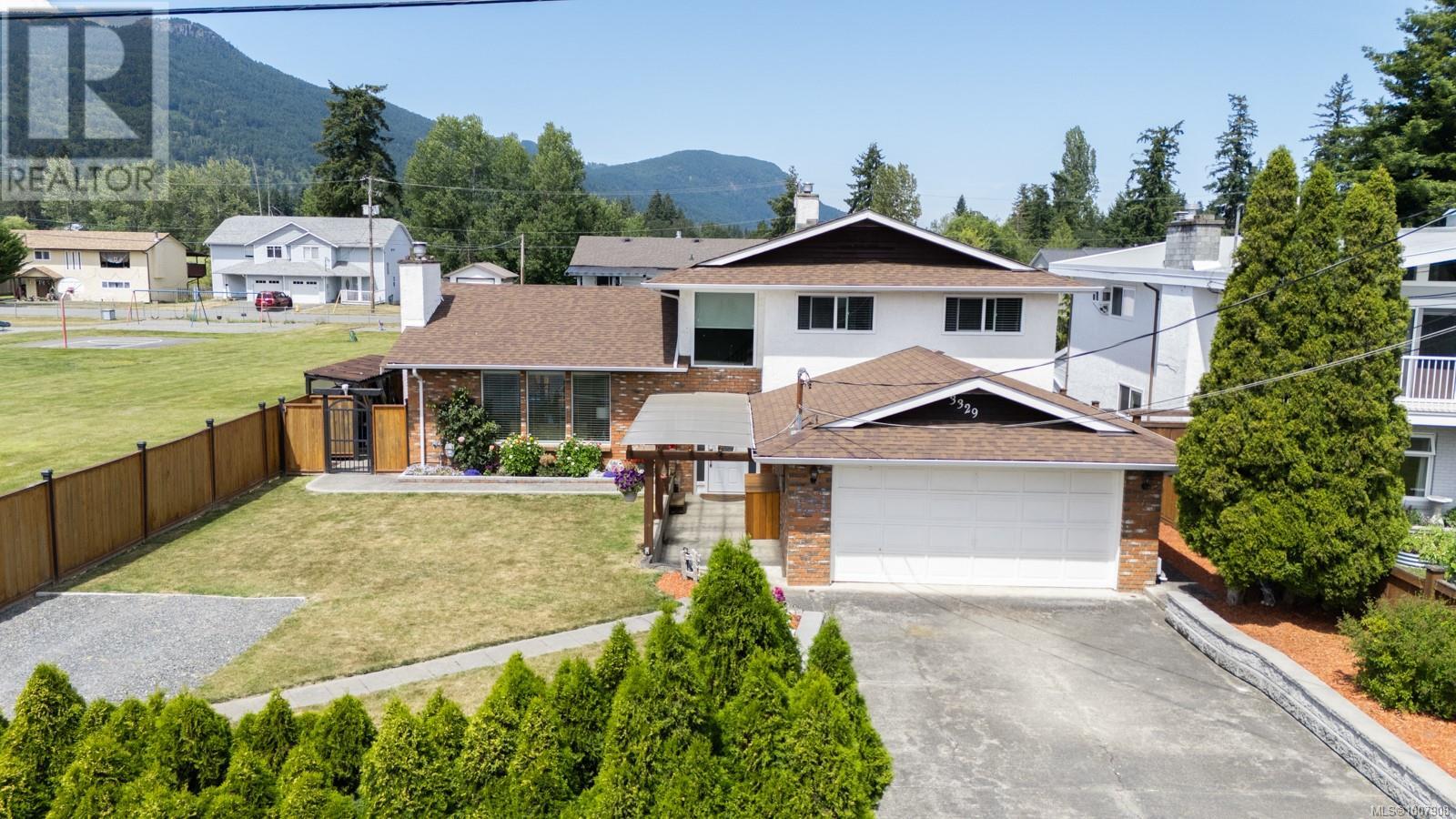 Property at 3329 Parkside Pl image 1