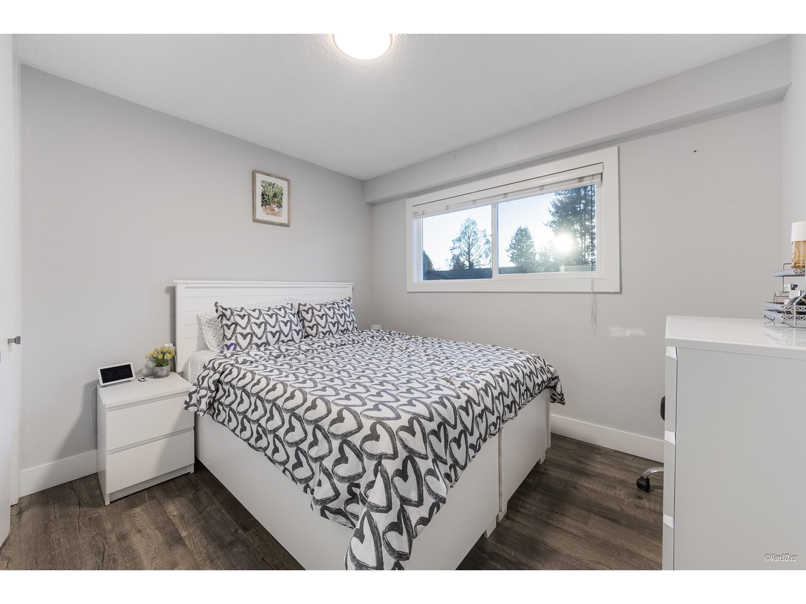 15081 Robin Crescent, Surrey, British Columbia  V3R 4X9 - Photo 4 - R3028613