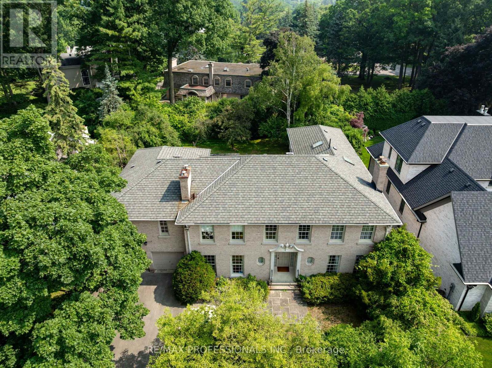 Property at 7 WOODMERE COURT image 1