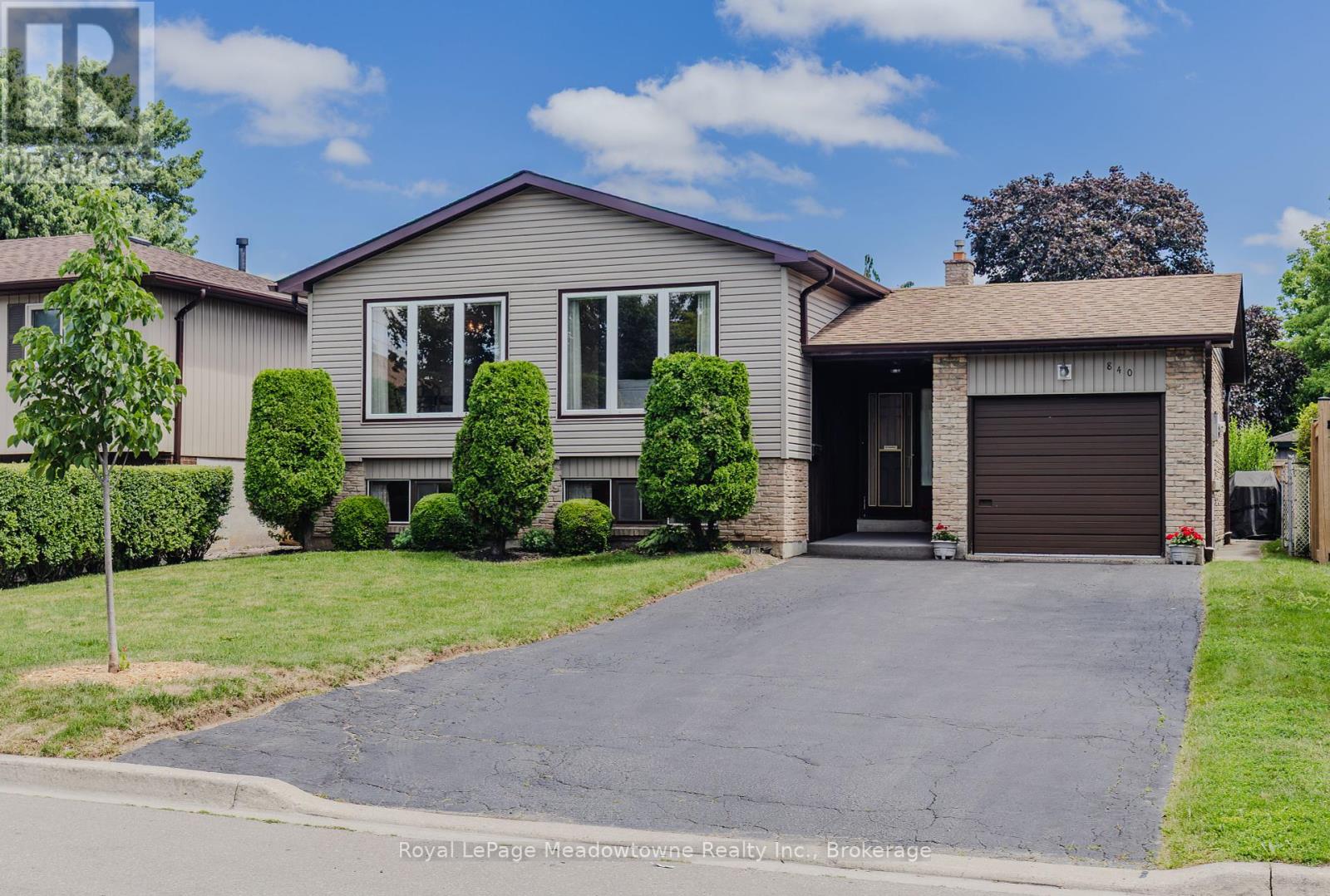 Property at 840 CEDARBRAE AVENUE image 1