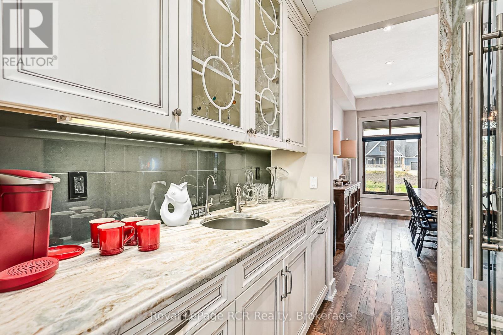 4 Meadowlark Way, Clearview, Ontario  L9Y 0K1 - Photo 8 - S12295016