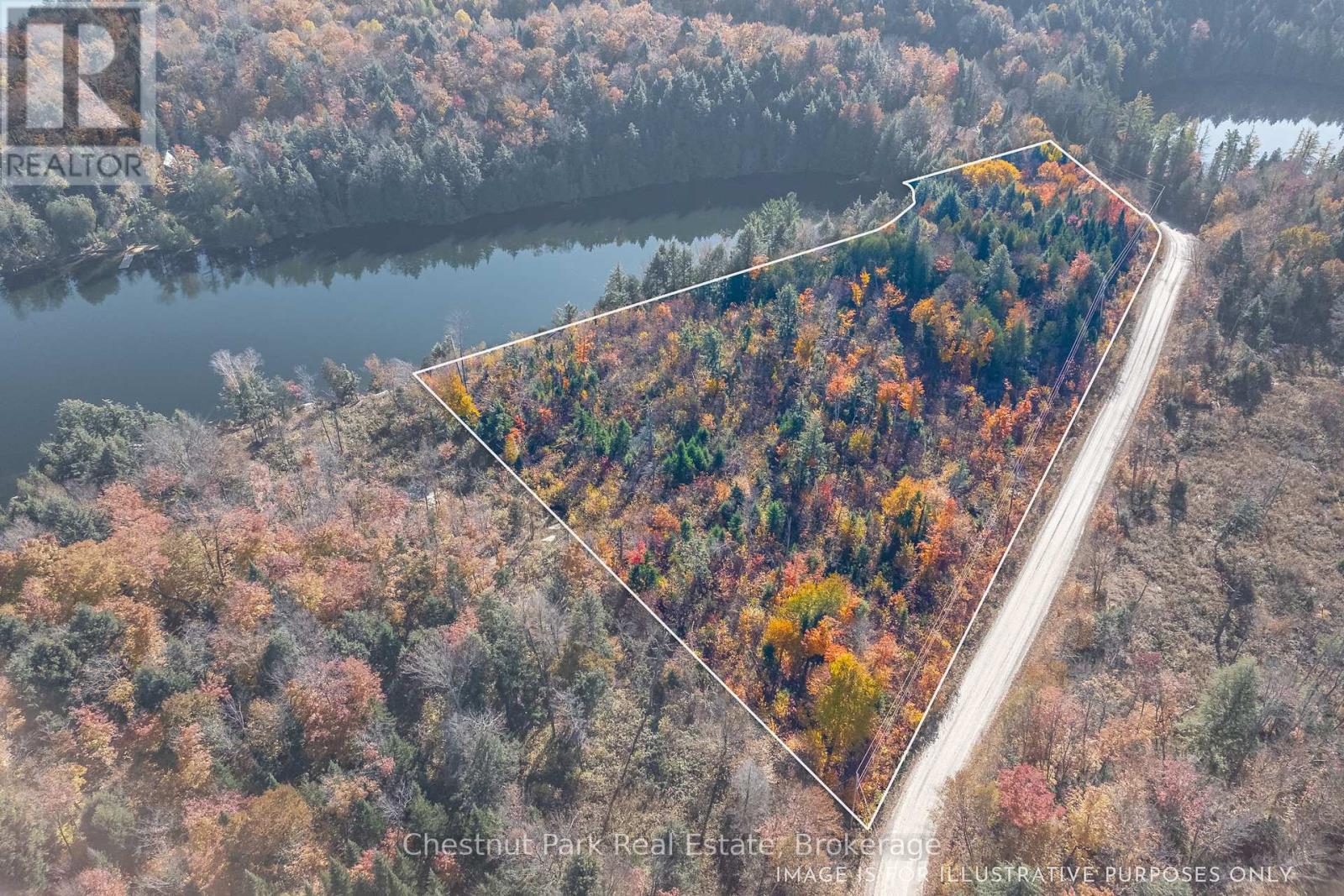 1031 Carl Fisher Drive, Lake Of Bays, Ontario  P1H 2J6 - Photo 18 - X12294994