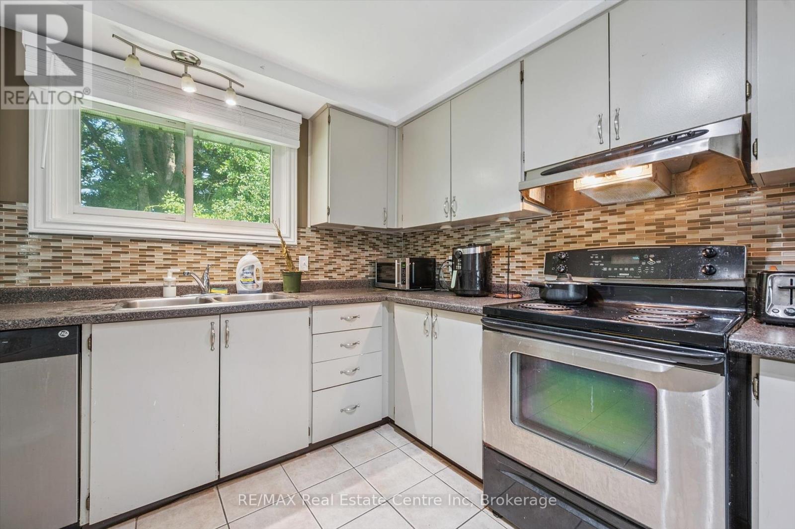59 Steffler Drive, Guelph, Ontario  N1G 3L5 - Photo 13 - X12294997