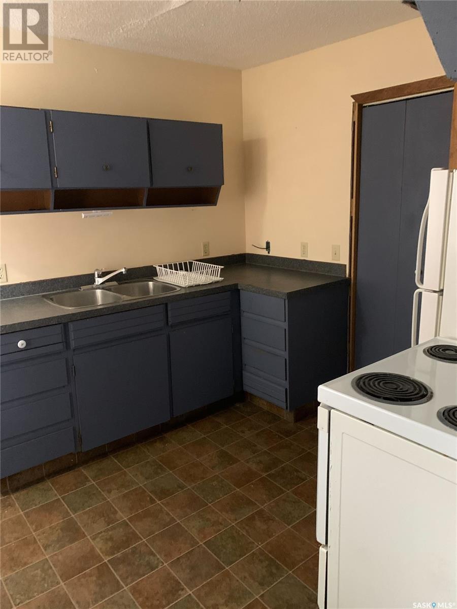 Property at 2346 Winnipeg STREET image 3
