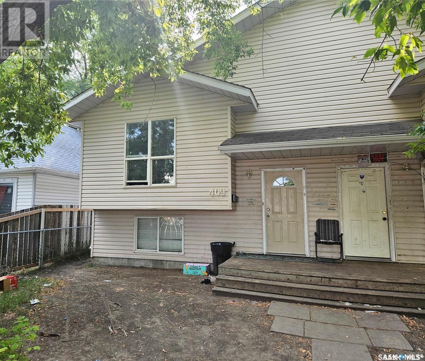 409 U Avenue S, Saskatoon, Saskatchewan  S7M 3C4 - Photo 1 - SK013016