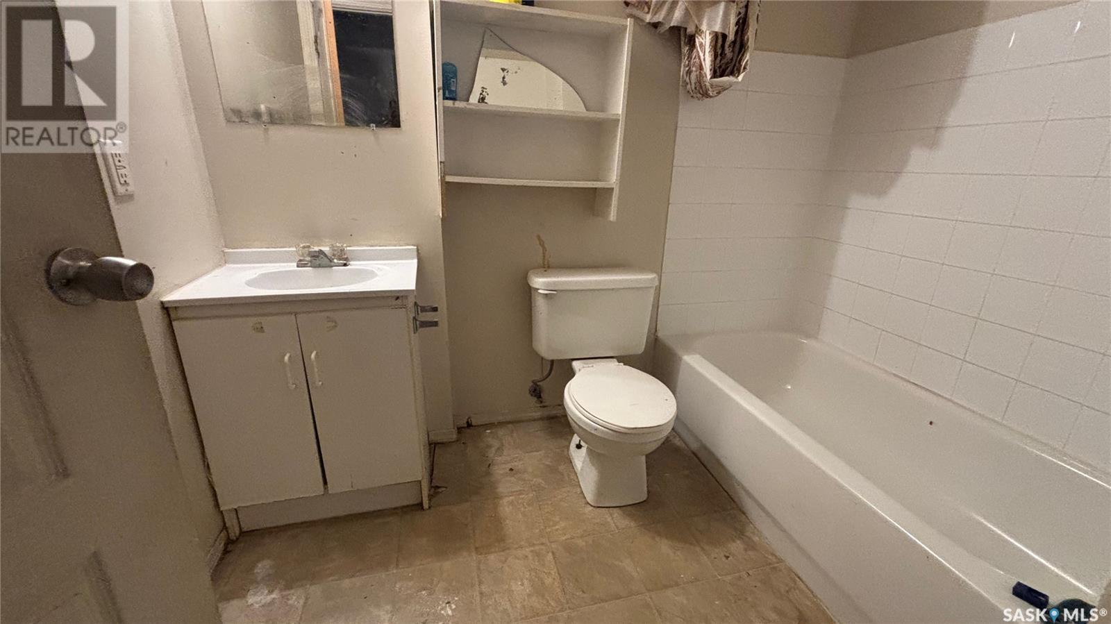 409 U Avenue S, Saskatoon, Saskatchewan  S7M 3C4 - Photo 8 - SK013016