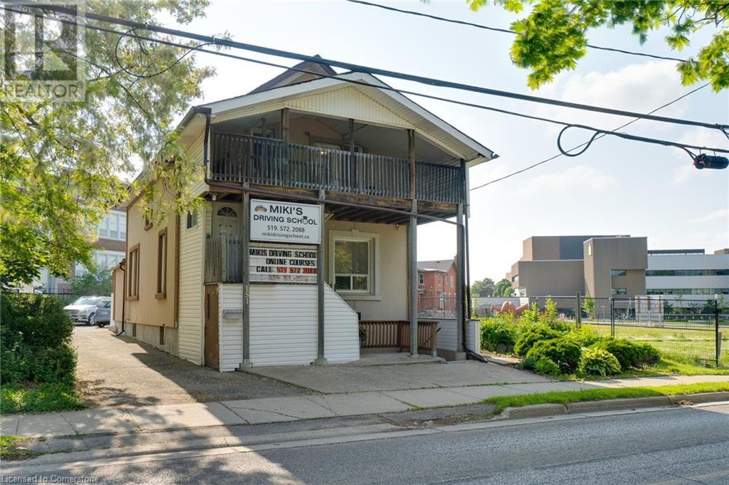 Property at 151 LANCASTER Street E image 3